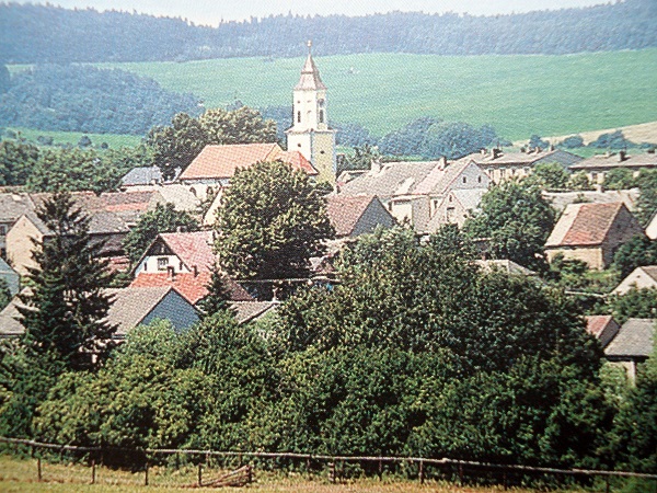 Pohled na Mutěnín 1985